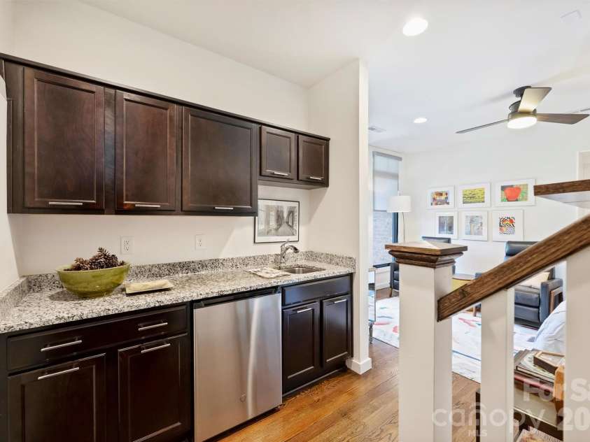 2829 Brevard Street, Charlotte, NC 28205.  MLS# CAR4364948, YatesRealty ID 26667. The kitchenette