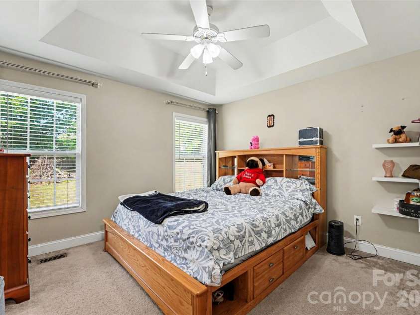 150 Swann Crossing Lane, Statesville, NC 28625.  MLS# CAR4384657, YatesRealty ID 26668. 