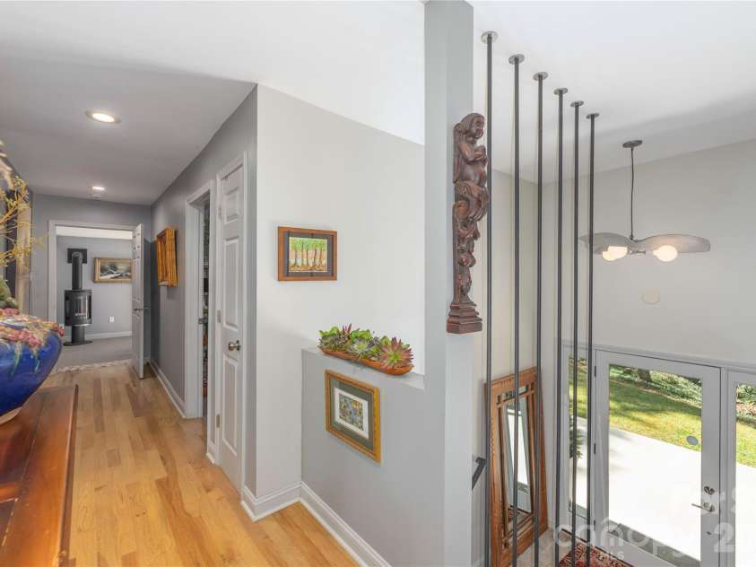 5 Crooked Tree Lane, Black Mountain, NC 28711.  MLS# CAR4377001, YatesRealty ID 26669. 