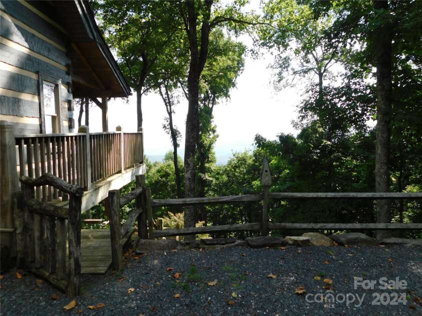 1297 Wipprecht Drive, Spruce Pine, NC 28777.  MLS# CAR4176444, YatesRealty ID 2667. 