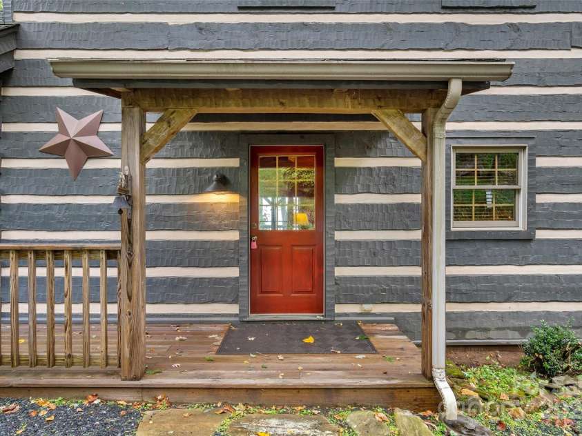 1297 Wipprecht Drive, Spruce Pine, NC 28777.  MLS# CAR4176444, YatesRealty ID 2667. 