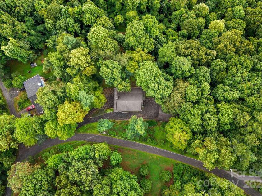 1297 Wipprecht Drive, Spruce Pine, NC 28777.  MLS# CAR4176444, YatesRealty ID 2667. 