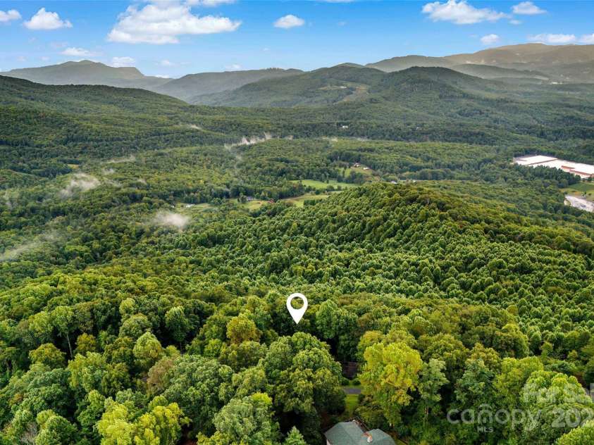 1297 Wipprecht Drive, Spruce Pine, NC 28777.  MLS# CAR4176444, YatesRealty ID 2667. 