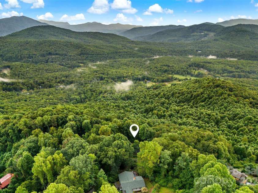 1297 Wipprecht Drive, Spruce Pine, NC 28777.  MLS# CAR4176444, YatesRealty ID 2667. 