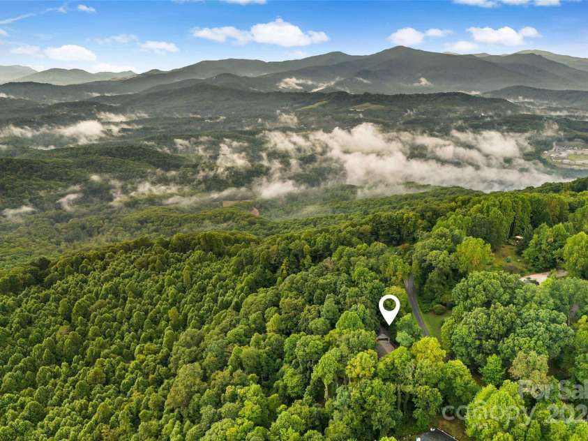 1297 Wipprecht Drive, Spruce Pine, NC 28777.  MLS# CAR4176444, YatesRealty ID 2667. 