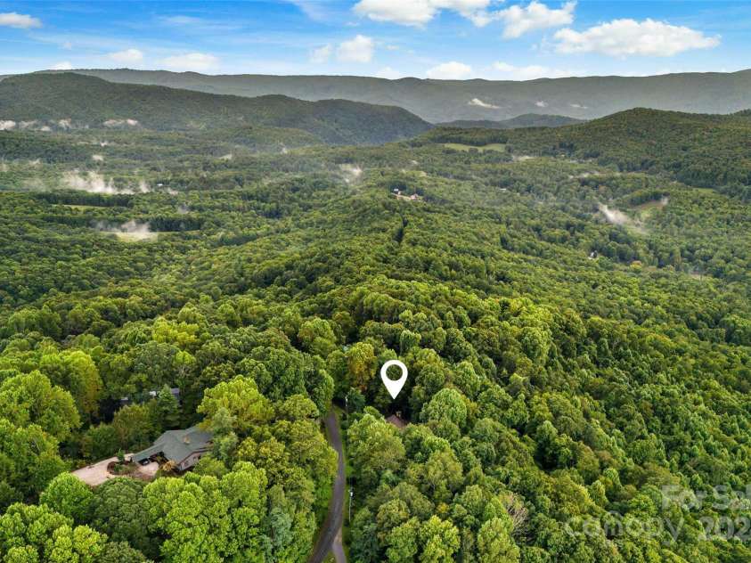 1297 Wipprecht Drive, Spruce Pine, NC 28777.  MLS# CAR4176444, YatesRealty ID 2667. 