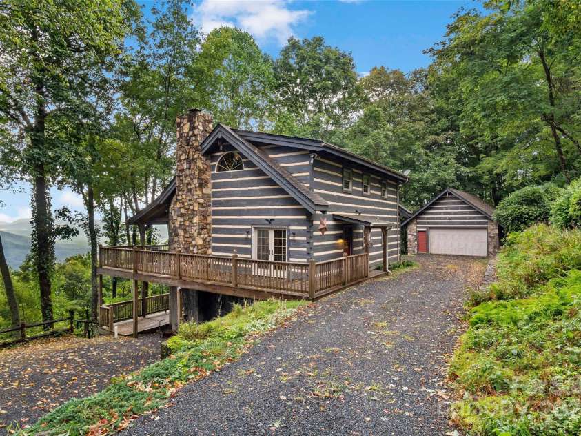 1297 Wipprecht Drive, Spruce Pine, NC 28777.  MLS# CAR4176444, YatesRealty ID 2667. 