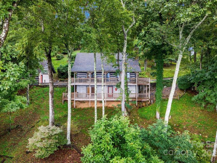 1297 Wipprecht Drive, Spruce Pine, NC 28777.  MLS# CAR4176444, YatesRealty ID 2667. 