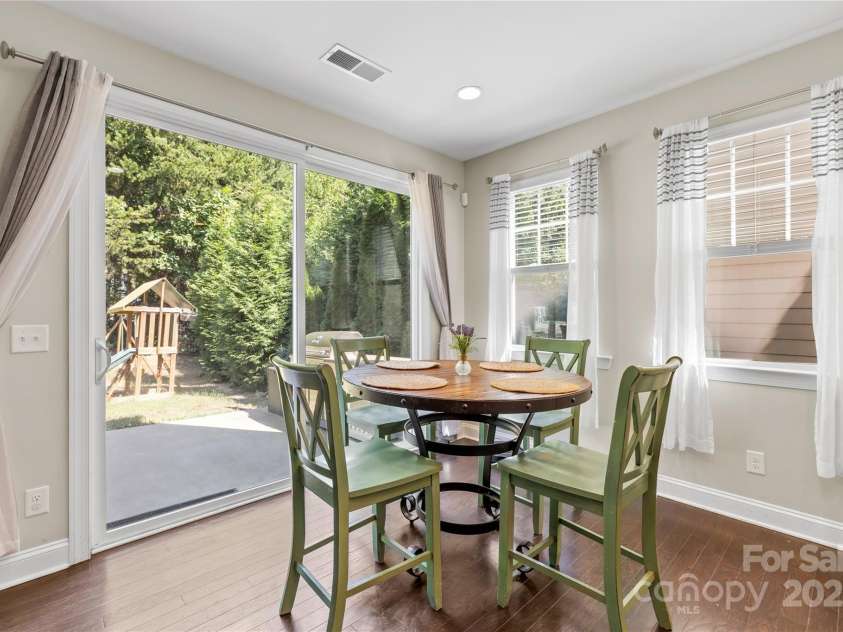 183 Rustling Waters Drive, Mooresville, NC 28117.  MLS# CAR4303069, YatesRealty ID 2667. Breakfast nook overlooking back yard