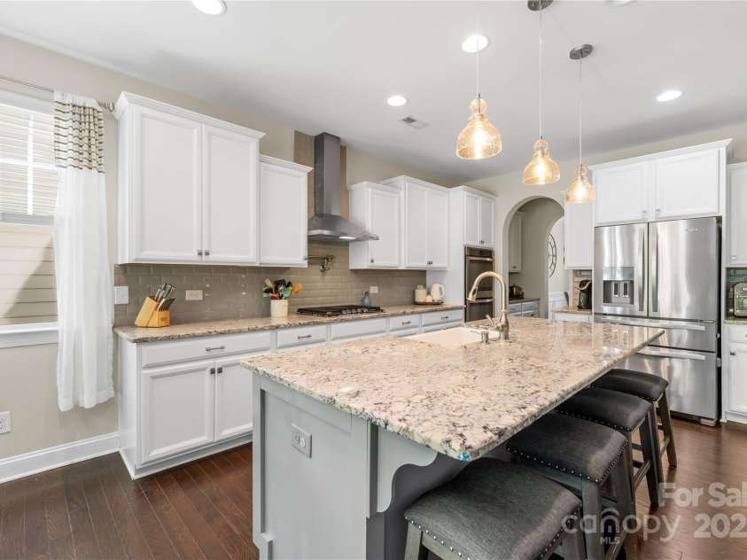 183 Rustling Waters Drive, Mooresville, NC 28117.  MLS# CAR4303069, YatesRealty ID 2667. Gourmet kitchen
