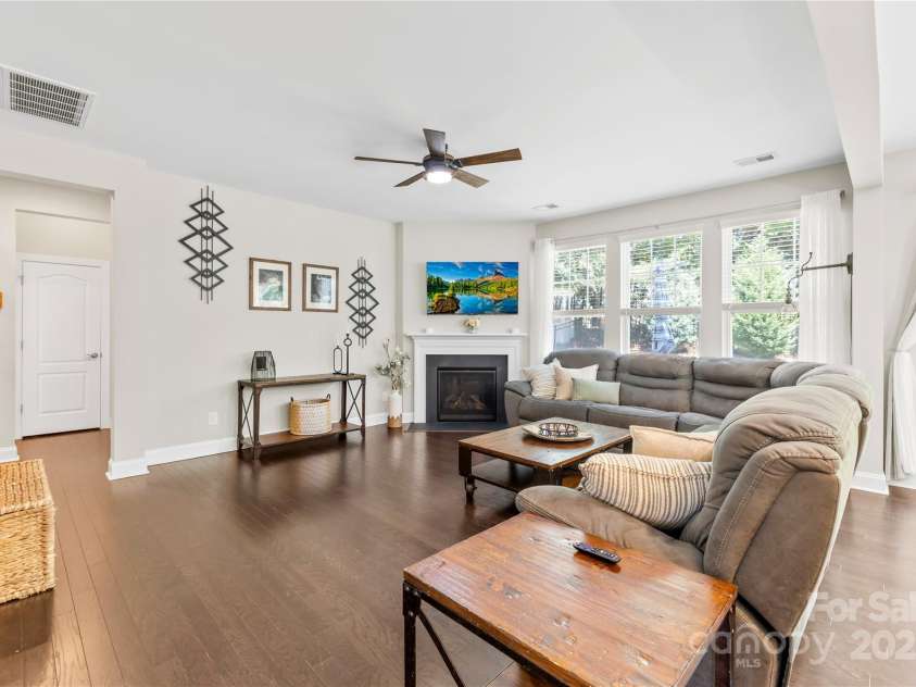 183 Rustling Waters Drive, Mooresville, NC 28117.  MLS# CAR4303069, YatesRealty ID 2667. Spacious great room