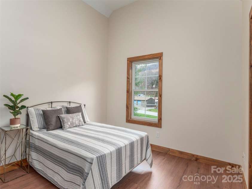 85 Sophie Road, Maggie Valley, NC 28751.  MLS# CAR4280473, YatesRealty ID 26670. 