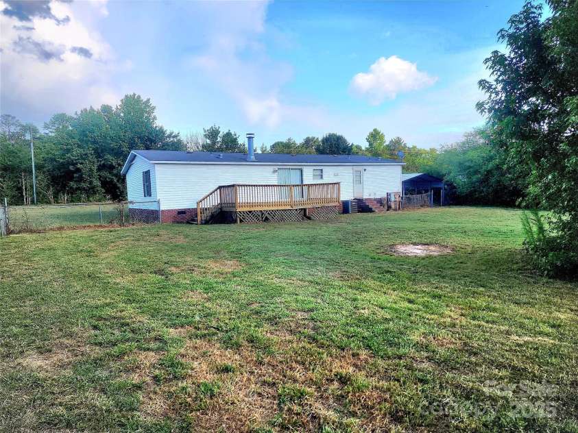 933 Osteen Road, York, SC 29745.  MLS# CAR4281275, YatesRealty ID 26671. Nice level rear lot with fence