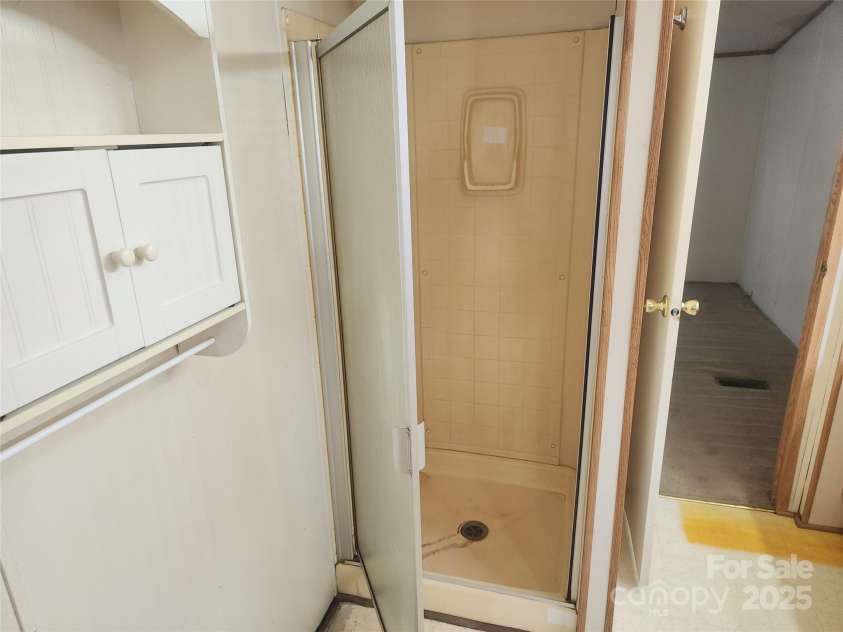 933 Osteen Road, York, SC 29745.  MLS# CAR4281275, YatesRealty ID 26671. Primary ensuite walk in shower
