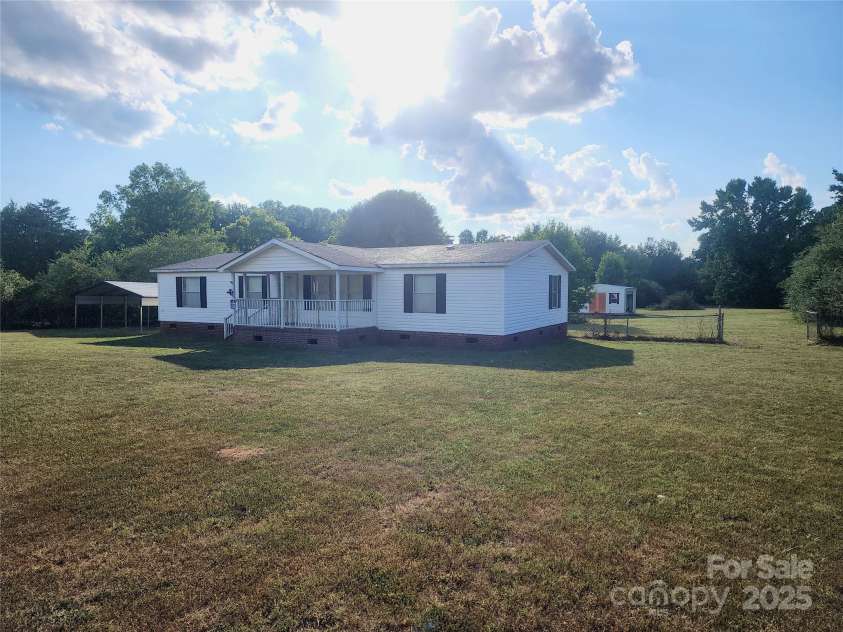 933 Osteen Road, York, SC 29745.  MLS# CAR4281275, YatesRealty ID 26671. Sideview
