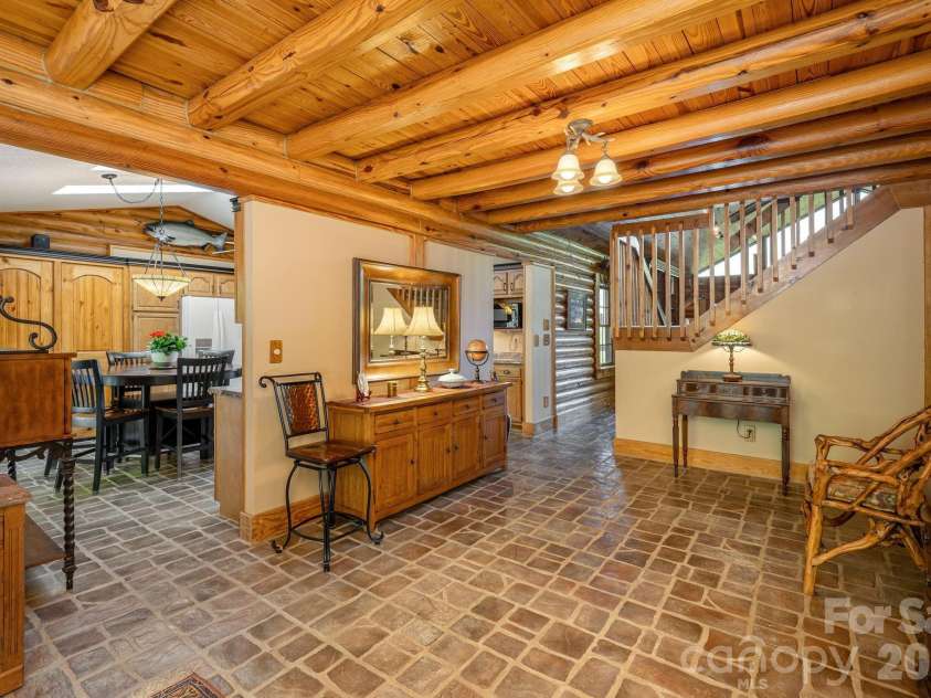 1126 Kilpatrick Road, Hendersonville, NC 28739.  MLS# CAR4384744, YatesRealty ID 26672. Foyer pic 1