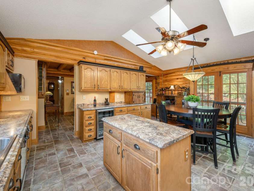 1126 Kilpatrick Road, Hendersonville, NC 28739.  MLS# CAR4384744, YatesRealty ID 26672. Kitchen pic 2
