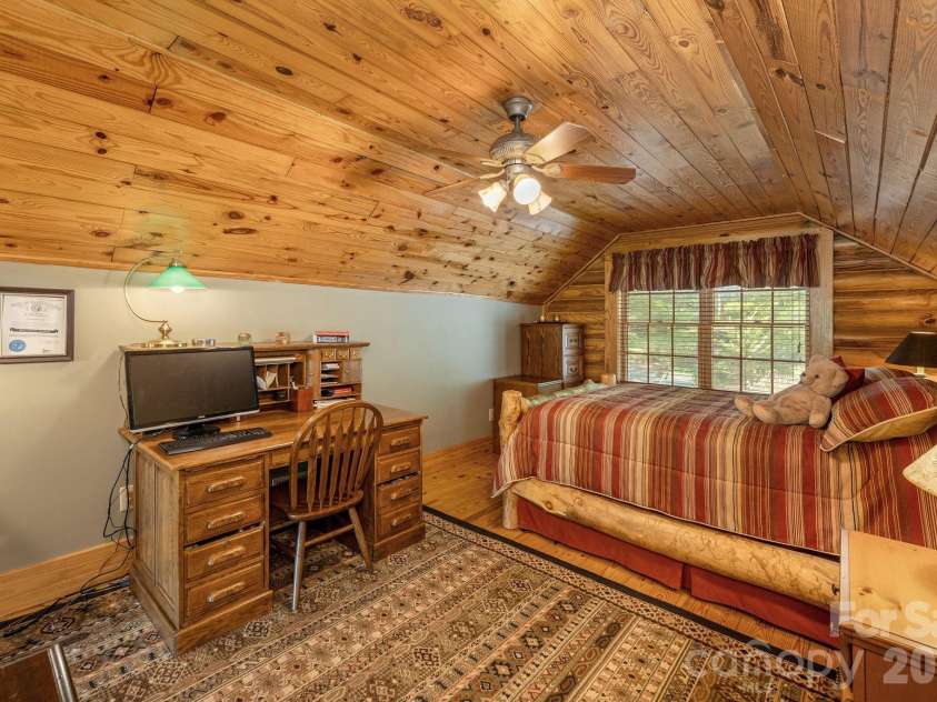 1126 Kilpatrick Road, Hendersonville, NC 28739.  MLS# CAR4384744, YatesRealty ID 26672. Loft/office area