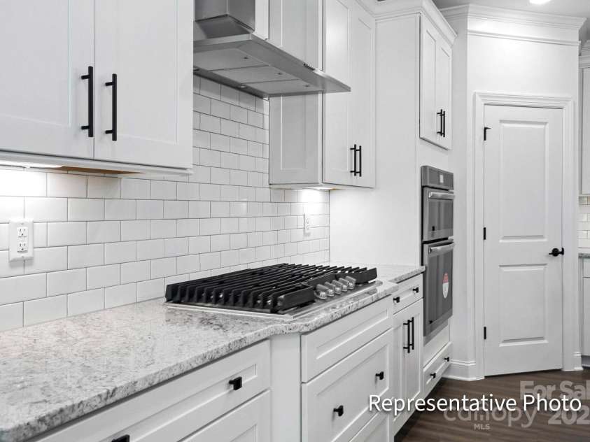 3010 Cedar Falls Drive, Waxhaw, NC 28173.  MLS# CAR4281625, YatesRealty ID 26672. 