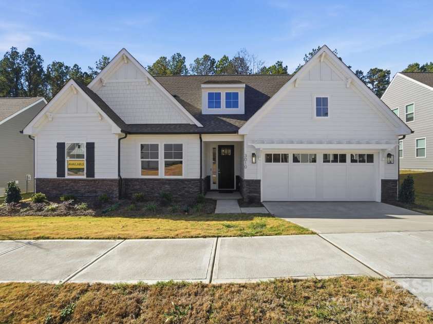 3010 Cedar Falls Drive, Waxhaw, NC 28173.  MLS# CAR4281625, YatesRealty ID 26672. 