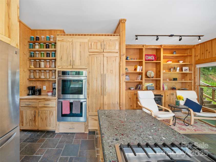 2490 US 80 Highway, Burnsville, NC 28714.  MLS# CAR4282852, YatesRealty ID 26673. Kitchen