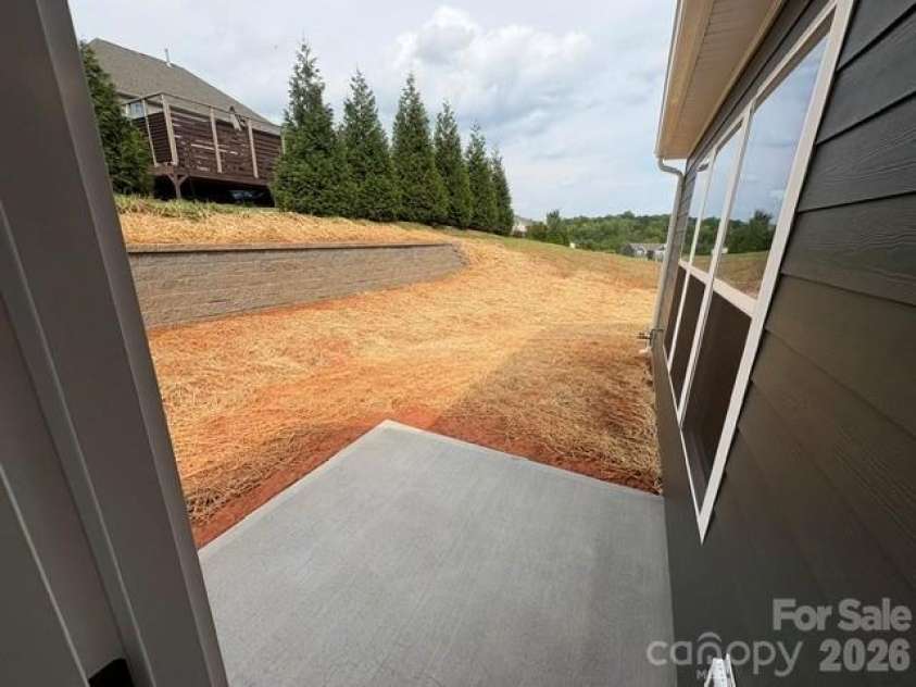 1336 Knob Creek Drive, Gastonia, NC 28054.  MLS# CAR4368272, YatesRealty ID 26674. Backyard and Patio