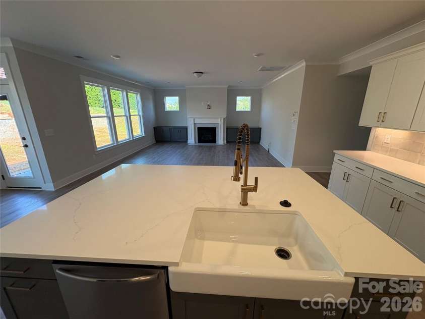 1336 Knob Creek Drive, Gastonia, NC 28054.  MLS# CAR4368272, YatesRealty ID 26674. Kitchen