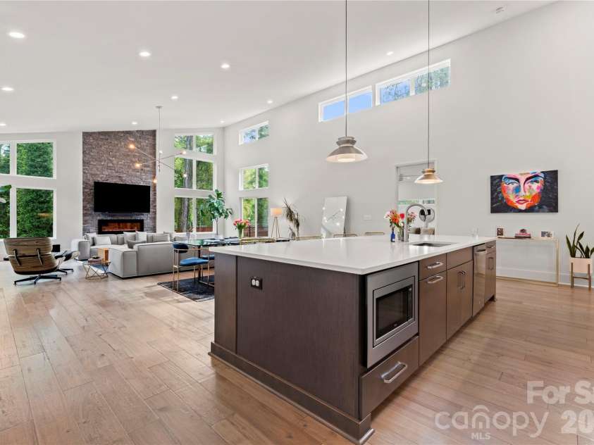1852 Lakedell Drive, Charlotte, NC 28215.  MLS# CAR4365879, YatesRealty ID 26675. 