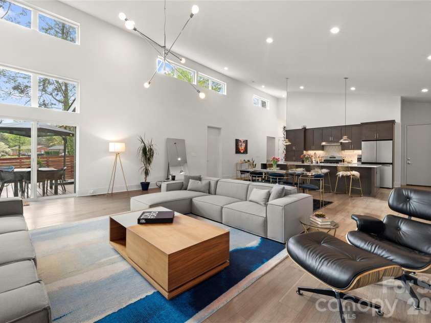 1852 Lakedell Drive, Charlotte, NC 28215.  MLS# CAR4365879, YatesRealty ID 26675. 