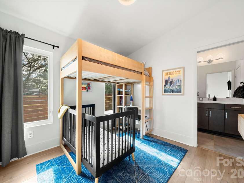 1852 Lakedell Drive, Charlotte, NC 28215.  MLS# CAR4365879, YatesRealty ID 26675. 