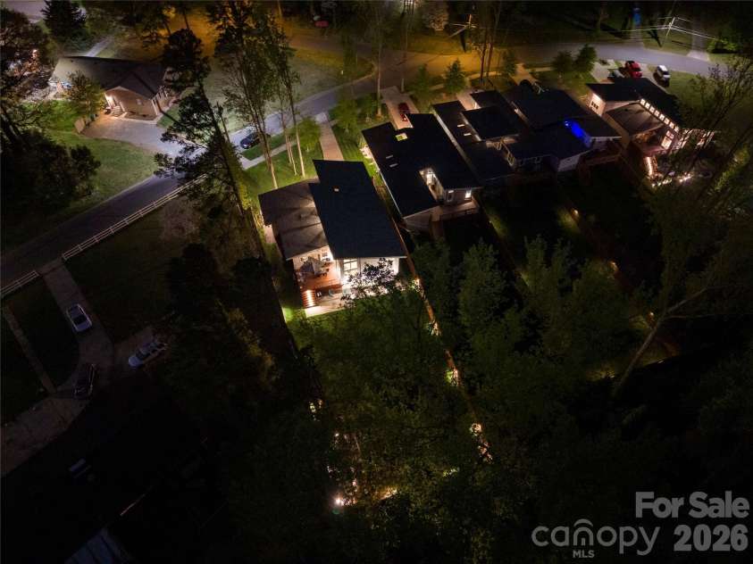 1852 Lakedell Drive, Charlotte, NC 28215.  MLS# CAR4365879, YatesRealty ID 26675. 