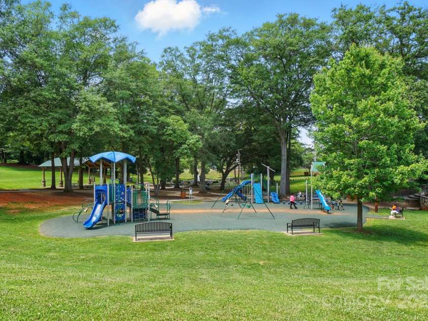 606 North Street, Belmont, NC 28012.  MLS# CAR4265350, YatesRealty ID 26675. Downtown Belmont