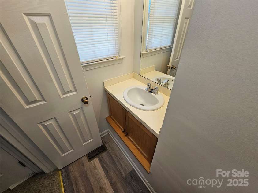 606 North Street, Belmont, NC 28012.  MLS# CAR4265350, YatesRealty ID 26675. Unit A