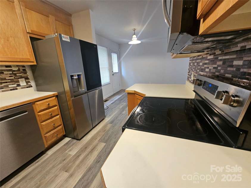 606 North Street, Belmont, NC 28012.  MLS# CAR4265350, YatesRealty ID 26675. Unit A-stainless Steel appliances