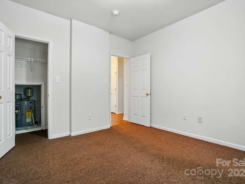 606 North Street, Belmont, NC 28012.  MLS# CAR4265350, YatesRealty ID 26675. Unit B