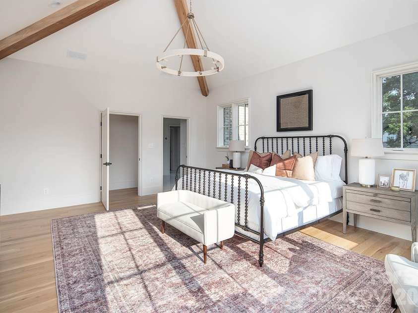 1214 Kings Drive, Charlotte, NC 28207.  MLS# CAR4401843, YatesRealty ID 26677. 