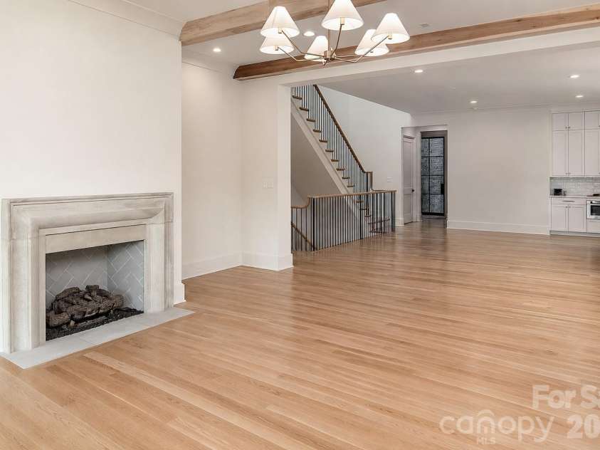 1214 Kings Drive, Charlotte, NC 28207.  MLS# CAR4401843, YatesRealty ID 26677. 
