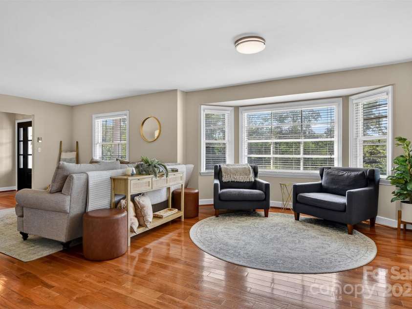 601 Pennell Street, Lenoir, NC 28645.  MLS# CAR4274265, YatesRealty ID 26677. 