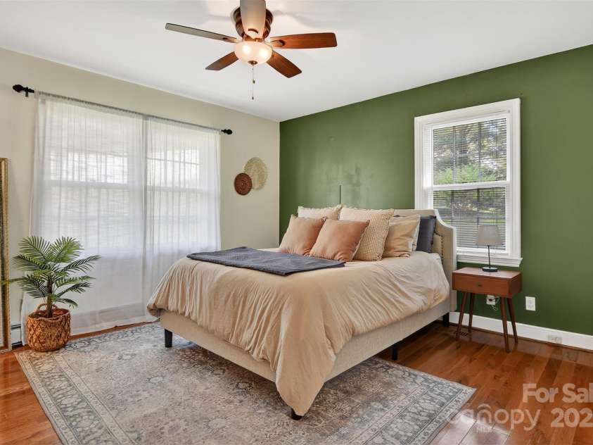 601 Pennell Street, Lenoir, NC 28645.  MLS# CAR4274265, YatesRealty ID 26677. 