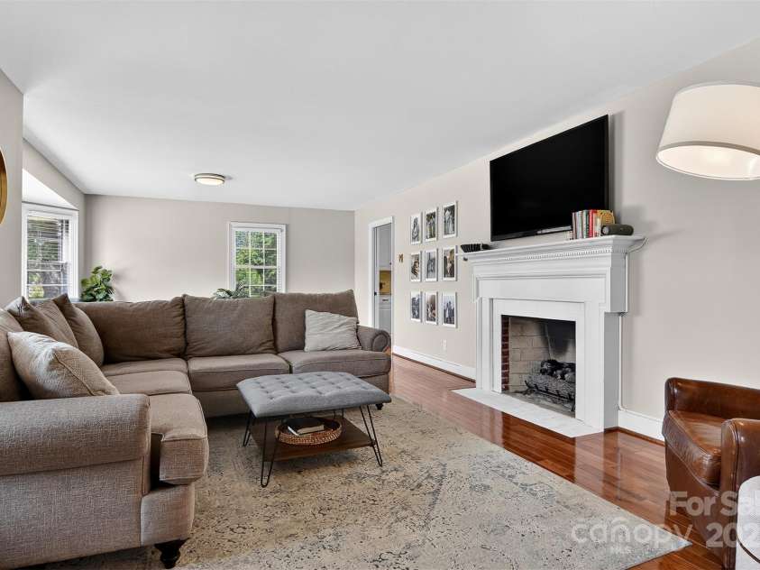 601 Pennell Street, Lenoir, NC 28645.  MLS# CAR4274265, YatesRealty ID 26677. 