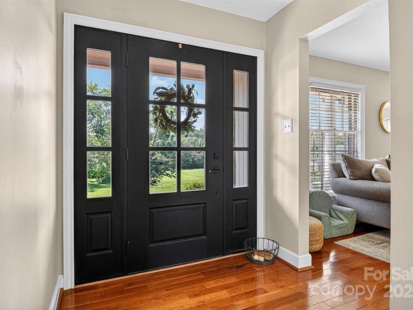 601 Pennell Street, Lenoir, NC 28645.  MLS# CAR4274265, YatesRealty ID 26677. 