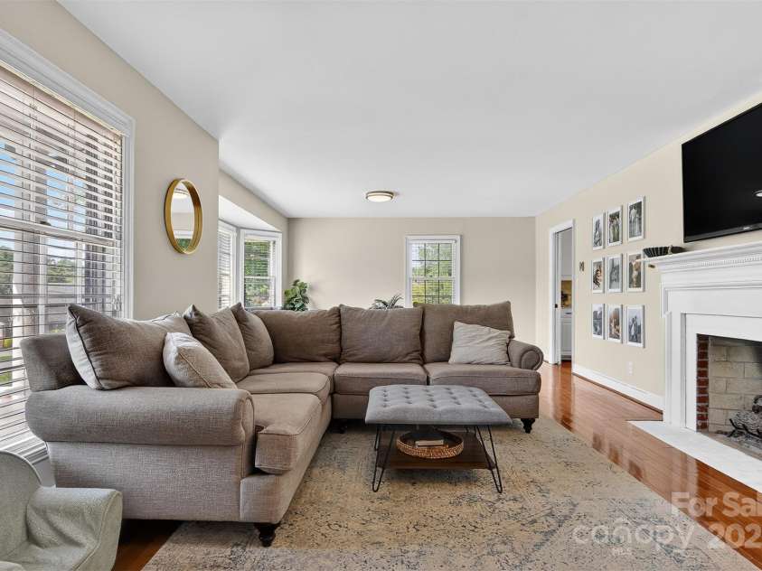 601 Pennell Street, Lenoir, NC 28645.  MLS# CAR4274265, YatesRealty ID 26677. 