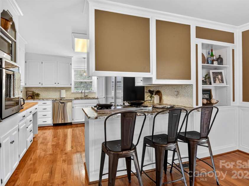 601 Pennell Street, Lenoir, NC 28645.  MLS# CAR4274265, YatesRealty ID 26677. 