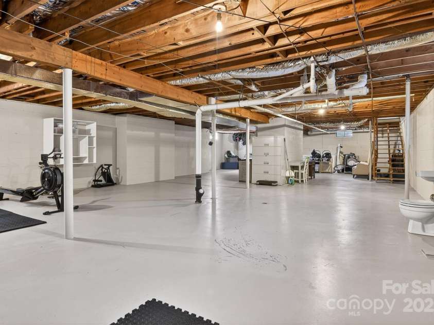 601 Pennell Street, Lenoir, NC 28645.  MLS# CAR4274265, YatesRealty ID 26677. 