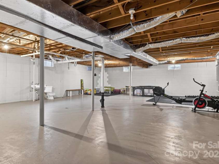 601 Pennell Street, Lenoir, NC 28645.  MLS# CAR4274265, YatesRealty ID 26677. 