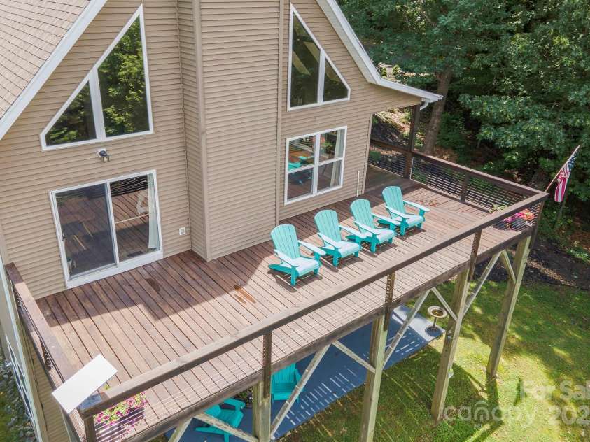 3381 Stones Throw Drive, Valdese, NC 28690.  MLS# CAR4270137, YatesRealty ID 26678. 