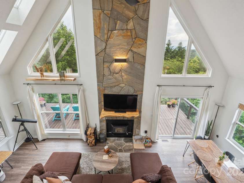 3381 Stones Throw Drive, Valdese, NC 28690.  MLS# CAR4270137, YatesRealty ID 26678. 