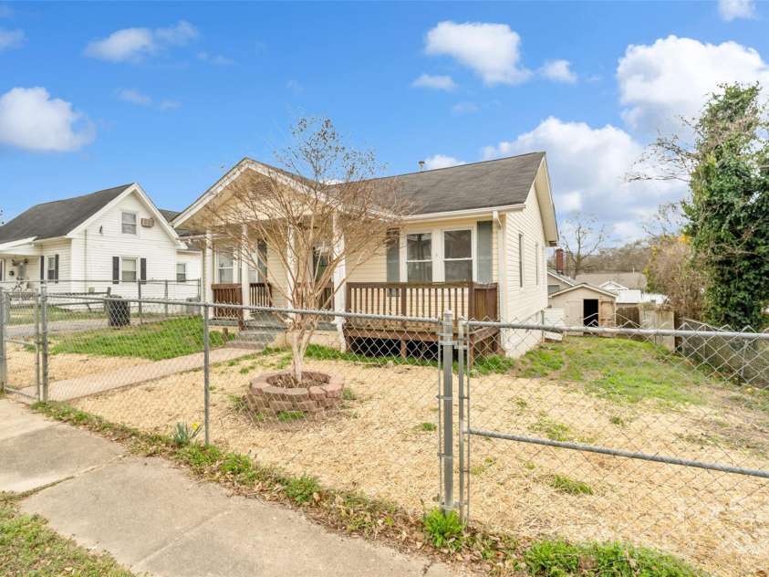 1111 4th Avenue, Gastonia, NC 28052.  MLS# CAR4231971, YatesRealty ID 2668. 