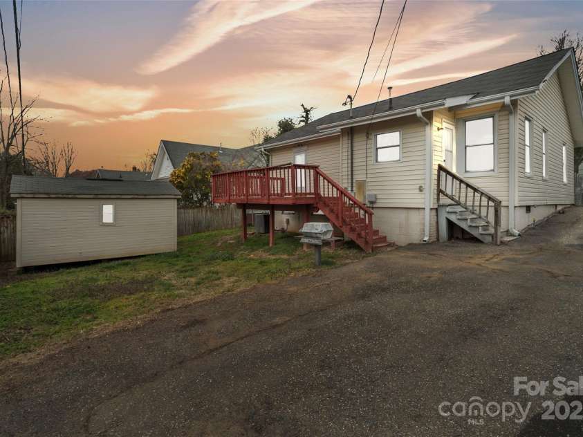 1111 4th Avenue, Gastonia, NC 28052.  MLS# CAR4231971, YatesRealty ID 2668. 