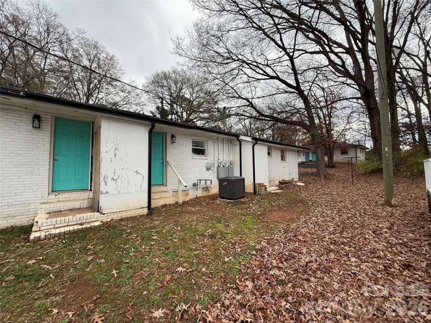 2427 Carmine Street, Charlotte, NC 28206.  MLS# CAR4339842, YatesRealty ID 2668. 